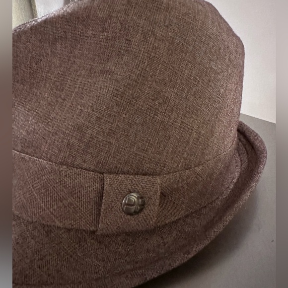 NWT PERRY ELLIS
PORTFOLIO HAT. - Picture 4 of 8
